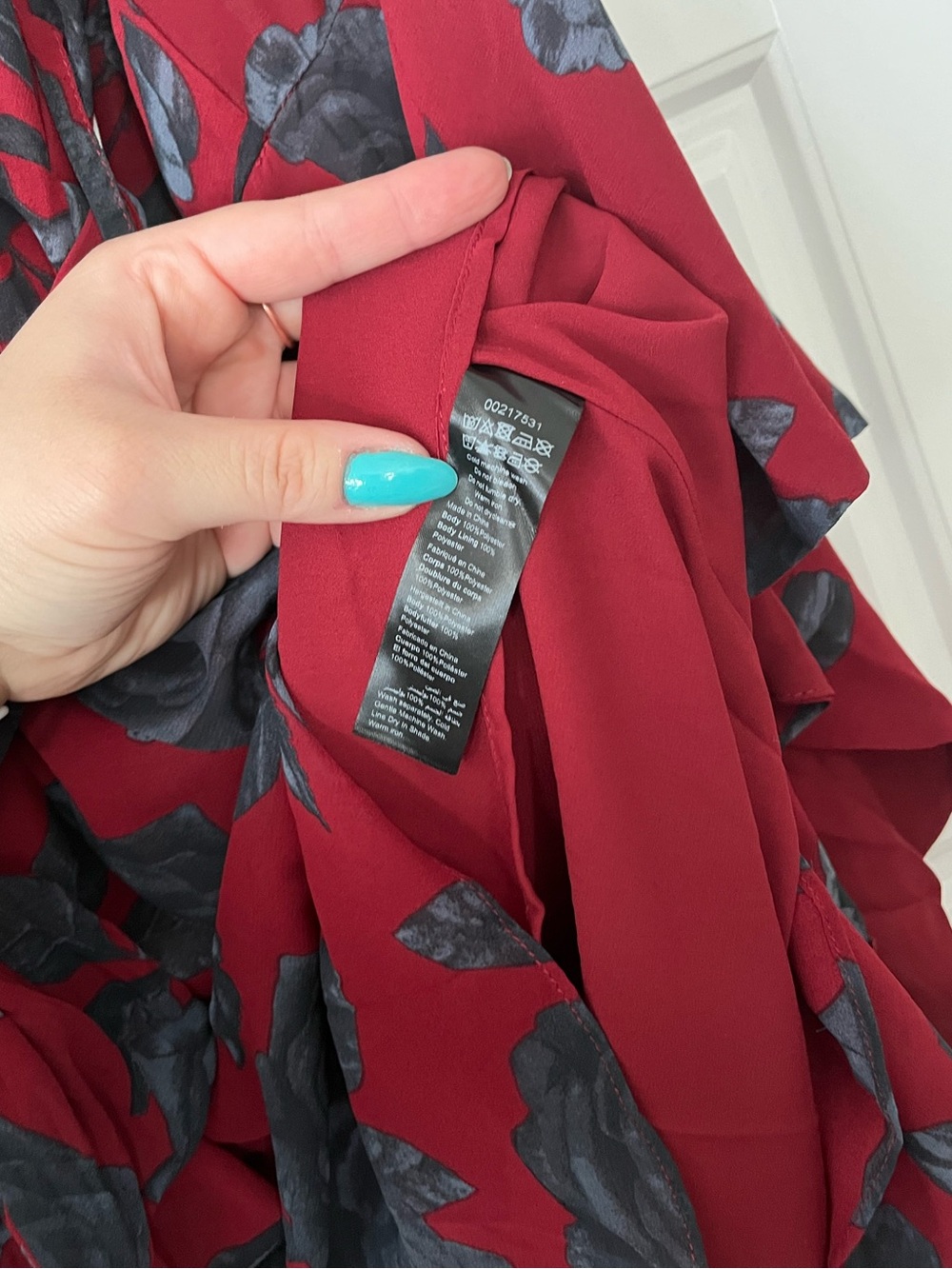 Like New City Chic Plus Size 16 Red Mini Dress with Grey and Black Rose Print - Picture 11 of 12